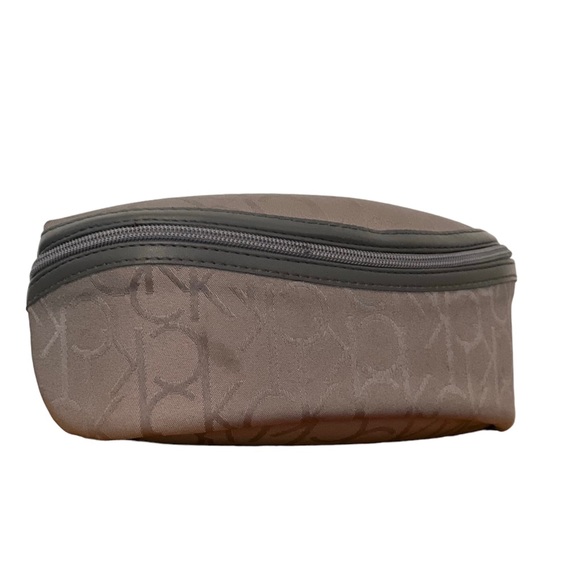 Calvin Klein Sunglasses - Picture 6 of 7